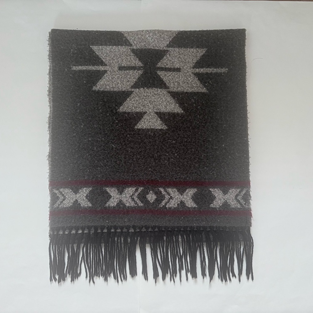 Wool Geometric Patterned Scarf